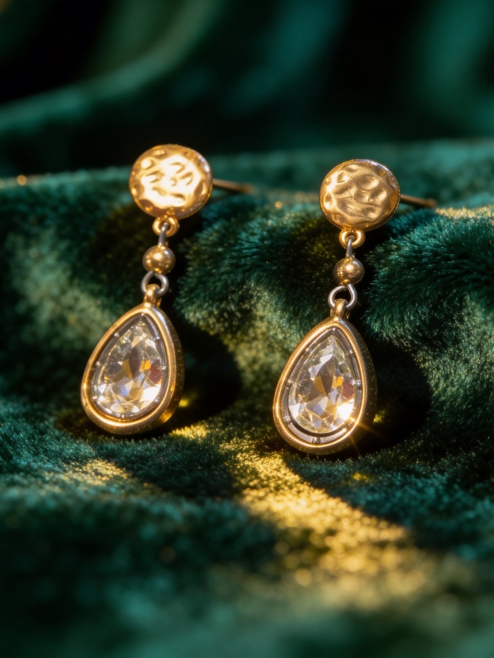 Vintage-Inspired Bezel Set Teardrop Drop Earrings – Dainty & Elegant
